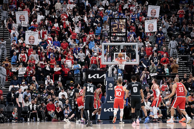 Fans cheer during play between the San Antonio Spurs and the LA Clippers