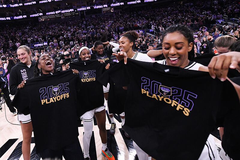 The Golden State Valkyries celebrates during the game against the Dallas Wings