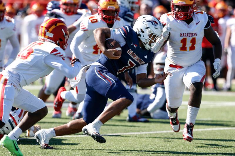 Runningback Davion Gause #7 of the Chaminade-Madonna Lions